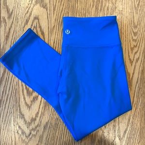 Cropped bright blue lululemon leggings